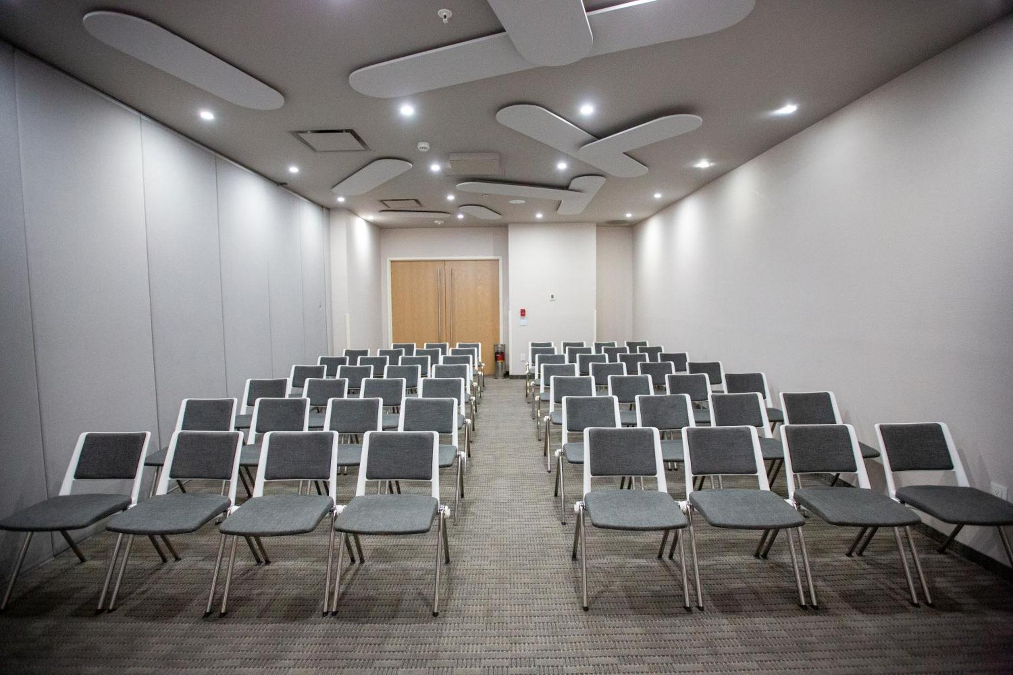 Metria Hotel León Exteriör bild The lecture theatre