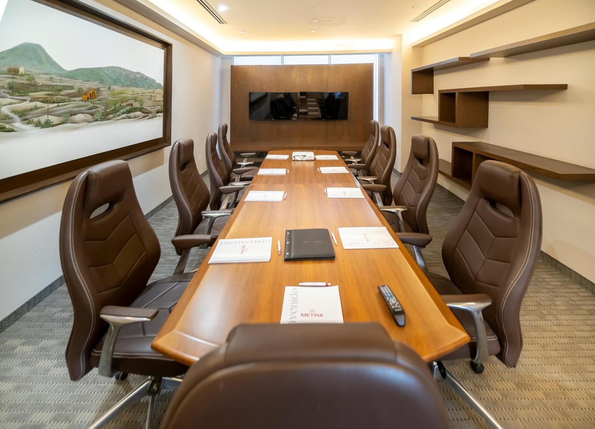 Metria Hotel León Exteriör bild Boardroom at the headquarters of the National Bank of Greece