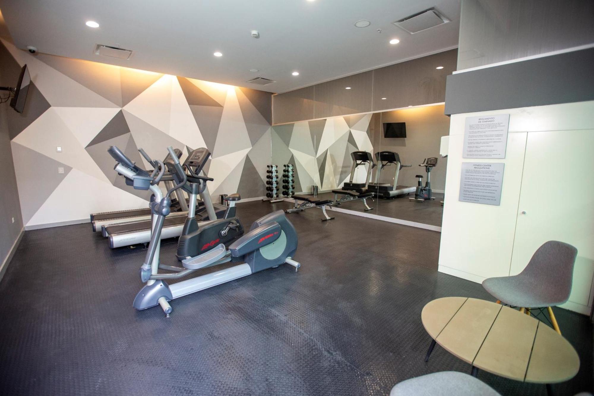 Metria Hotel León Exteriör bild The gym at the hotel